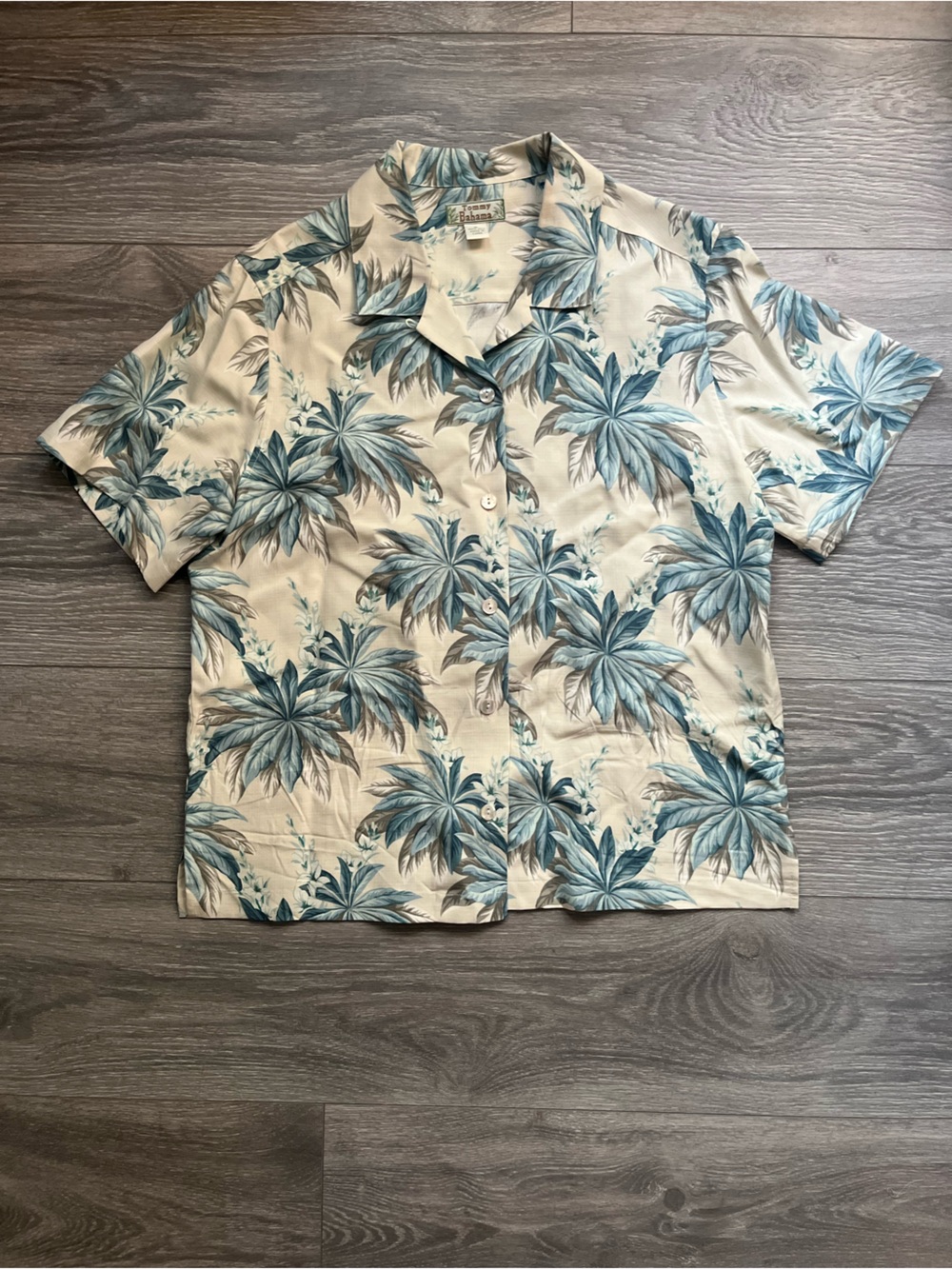 Tommy Bahama Cream Blue Tropical Floral 100% Silk Size M Button Down Size M